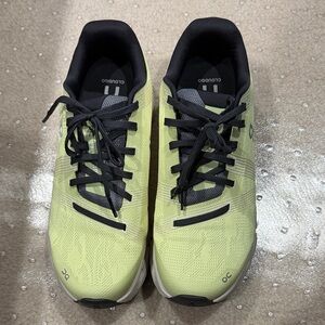 On Running Women’s Athletic Shoes - size 8.5